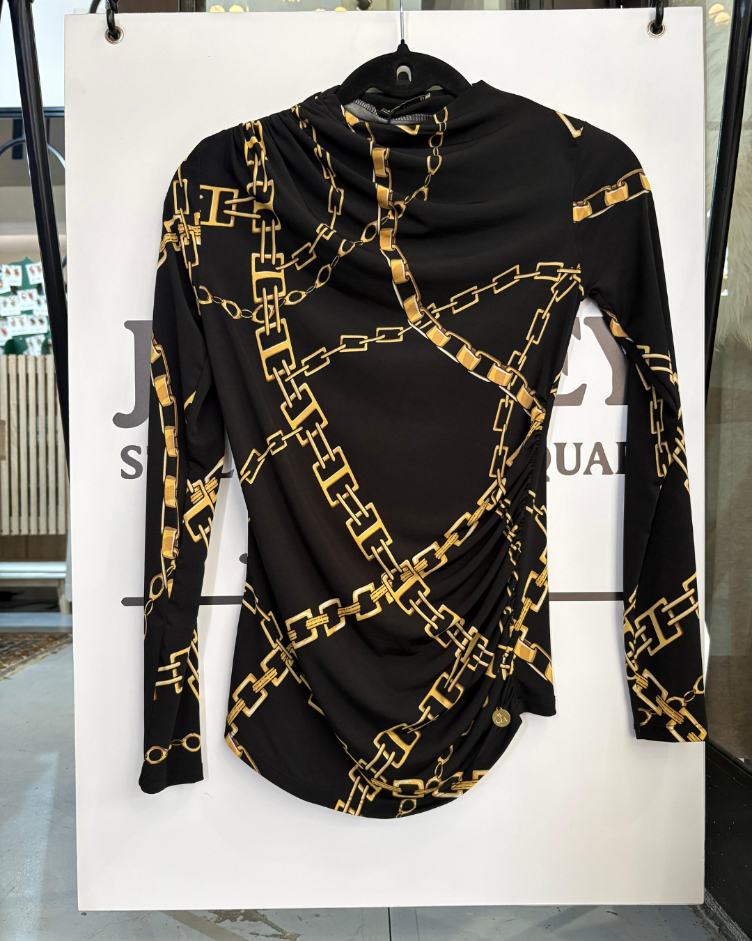 Ruched Detail Top in Chain Print