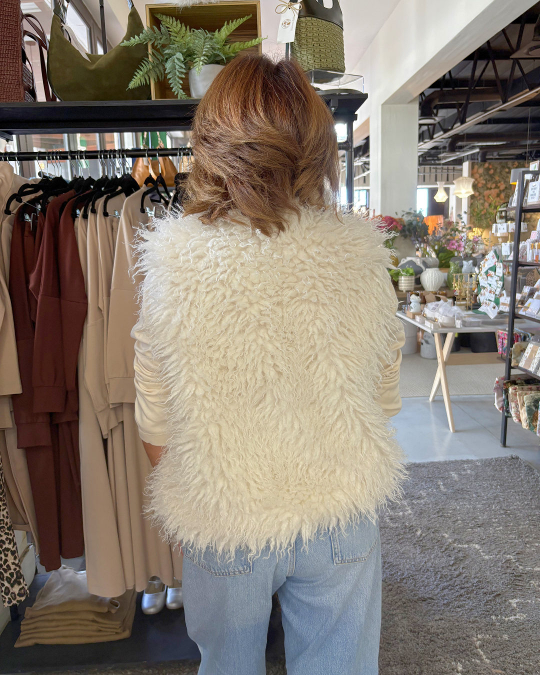 STiL Fluffy Luxe Gilets ON SALE